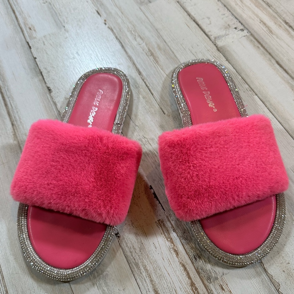 Public Desire faux fur bedazzled Barbie Pink slip on slides US womens sz 5